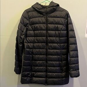 Eddie Bauer Women's Black and Grey Puffer Coat